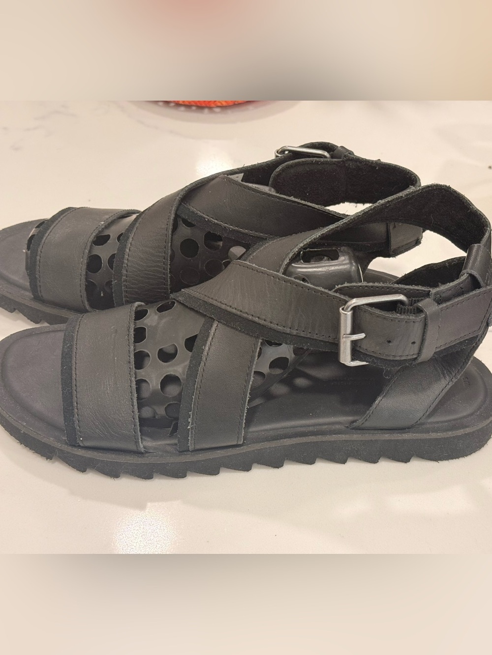 Toms- Sydney leather strap sandal sz 9 - Picture 4 of 13